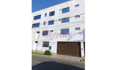 Alquilo Oficina Con Baño, Ingreso Independiente En 4To Piso A Unas Cuadras De La Corte Superior De Justicia En Urb. Natasha Alta S/. 550.00