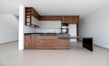 Venta casa nueva en Lomas de Angelópolis zona III
