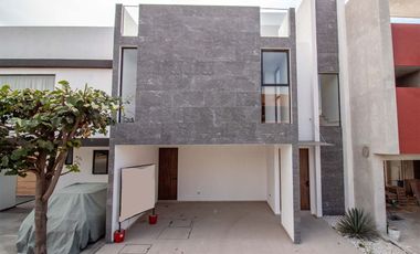 Venta casa nueva en Lomas de Angelópolis zona III