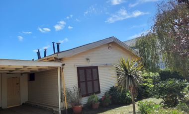 Venta De Casa En Barrio Residencial De Algarrobo