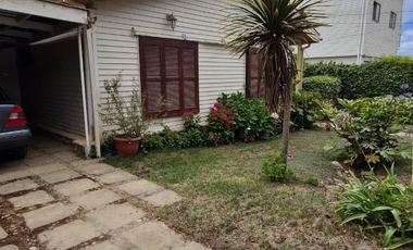 Venta De Casa En Barrio Residencial De Algarrobo