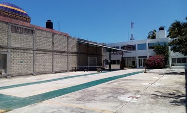 ✨PATIO CON OFICINAS ADMINISTRATIVAS EN RENTA EN CIUDAD DEL CARMEN✨ 📍Calle 70 Col. San Agustín del Palmar