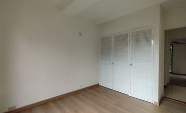 Apartamento en arriendo Loma del Escobero