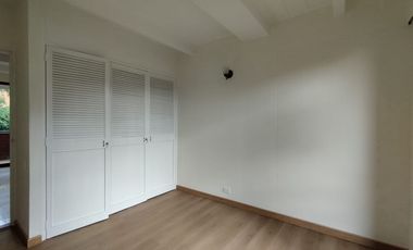 Apartamento en arriendo Loma del Escobero