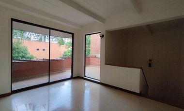 Apartamento en arriendo Loma del Escobero