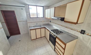 ARRIENDO APARTAMENTO LA AURORA