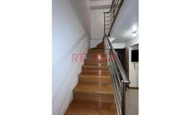 Vive Con Total Comodidad: Dúplex En 1Er Piso Con Muy Buena Distribución. 2Hab + 2 Bñs Renta: S/ 2,000.00 + Mtto