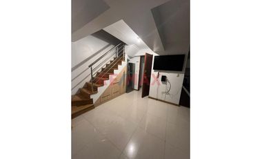 Vive Con Total Comodidad: Dúplex En 1Er Piso Con Muy Buena Distribución. 2Hab + 2 Bñs Renta: S/ 2,000.00 + Mtto