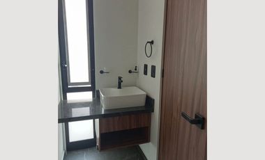 CASA EN RENTA EN VALDEPEÑAS