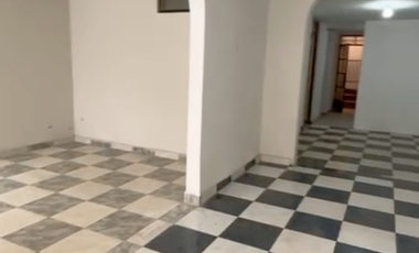 Vendo casa Urbanización Antonia Moreno de Cáceres Ciudad del Deporte