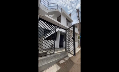 Vendo casa Urbanización Antonia Moreno de Cáceres Ciudad del Deporte