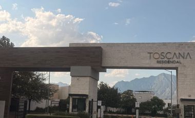 Renta de Casa en Dominio Cumbres Toscana Garcia