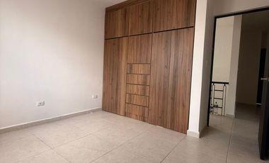 Renta de Casa en Dominio Cumbres Toscana Garcia