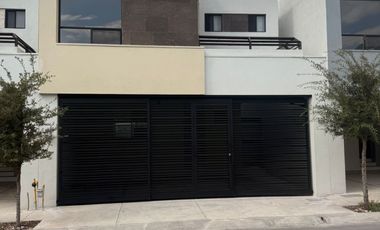 Renta de Casa en Dominio Cumbres Toscana Garcia