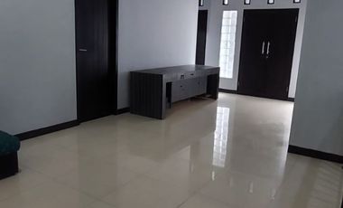 Rumah 2 Lantai Luas di Kemayoran, Jakarta Pusat