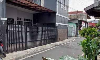 Rumah 2 Lantai Luas di Kemayoran, Jakarta Pusat