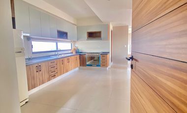 SE RENTA DEPARTAMENTO NUEVO CERCA DE AV. JUAN PABLO II.