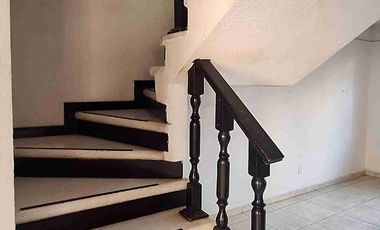 se renta casa en Valle del Moral, zona norte