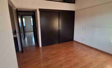 se renta casa en Valle del Moral, zona norte