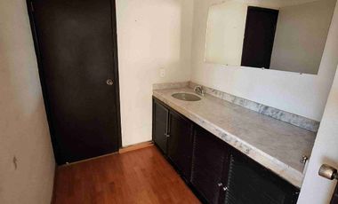 se renta casa en Valle del Moral, zona norte