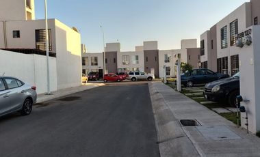 Casa En Renta En Villas La Estancia Cerca Planta Toyota