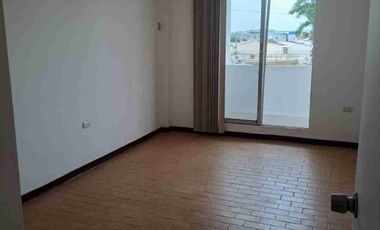 ALQUILO SUIT EN 10ma.ETAPA ALBORADA