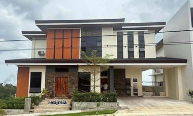 Modern Fully Furnished big house for renr