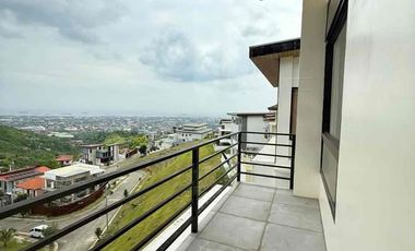 Modern Fully Furnished big house for renr