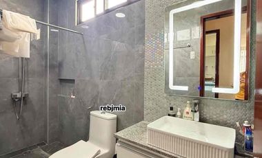 Modern Fully Furnished big house for renr