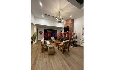 Gran Venta: Casa De Campo Con Piscina En 1,000 M²