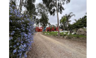 Gran Venta: Casa De Campo Con Piscina En 1,000 M²