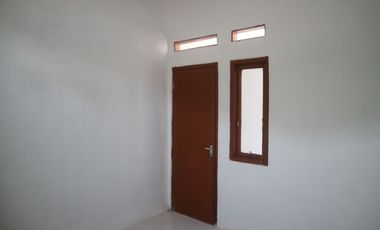 Kost Khusus Putri di Rawamangun yang aman, nyaman, tenang dan bersih.