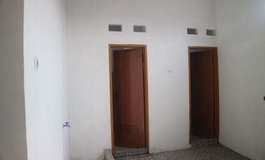 Kost Khusus Putri di Rawamangun yang aman, nyaman, tenang dan bersih.