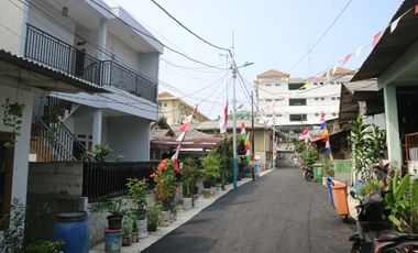 Kost Khusus Putri di Rawamangun yang aman, nyaman, tenang dan bersih.