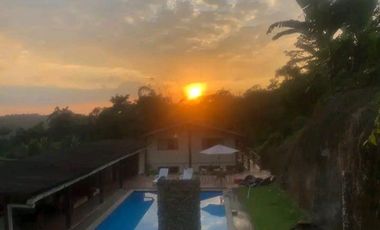 VENDO TERRENO ESQUINERO HERMOSA VISTA, URB CASCADA AZUL