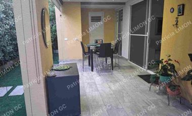 se vende casa en el castillo- vía cali Jamundí