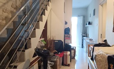 dijual MURAH Rumah MANYAR indah  include interior  100 METER DR RAYA siap huni dkt Gunawangsa Manyar,dkt Klampis,MERR ,kertajaya