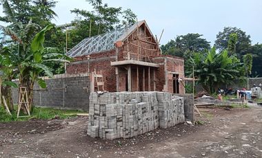 Rumah on progres bangun, legalitas SHM, PBG Selangkah ke Indo Mart
