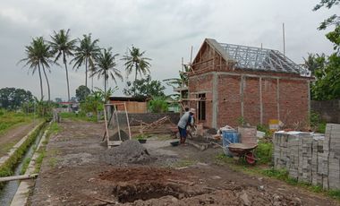 Rumah on progres bangun, legalitas SHM, PBG Selangkah ke Indo Mart