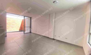 se arrienda casa en ciudad country