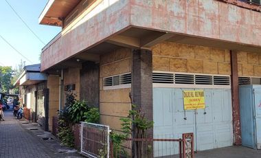 Dijual Rumah Luas di Kawasan Bisnis Pasar Legi Solo – Hitung Tanah!
