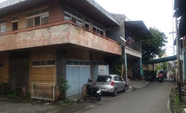 Dijual Rumah Luas di Kawasan Bisnis Pasar Legi Solo – Hitung Tanah!