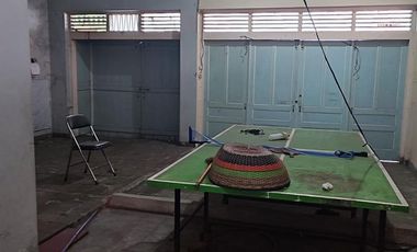 Dijual Rumah Luas di Kawasan Bisnis Pasar Legi Solo – Hitung Tanah!