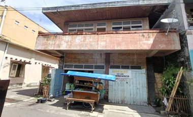 Dijual Rumah Luas di Kawasan Bisnis Pasar Legi Solo – Hitung Tanah!