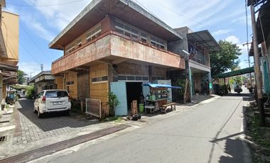 Dijual Rumah Luas di Kawasan Bisnis Pasar Legi Solo – Hitung Tanah!