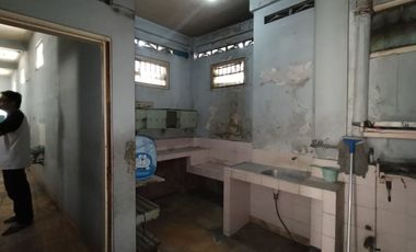 Dijual Rumah Luas di Kawasan Bisnis Pasar Legi Solo – Hitung Tanah!