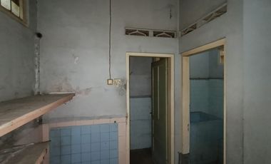 Dijual Rumah Luas di Kawasan Bisnis Pasar Legi Solo – Hitung Tanah!