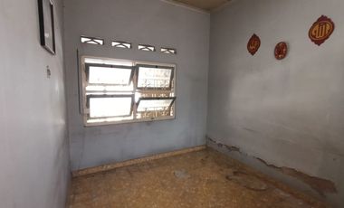 Dijual Rumah Luas di Kawasan Bisnis Pasar Legi Solo – Hitung Tanah!