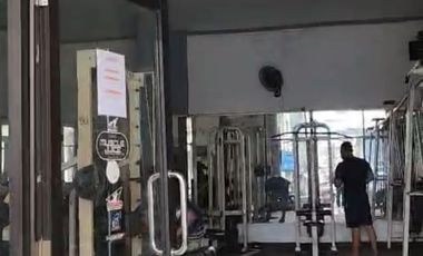 Langka temenan iki  !!! Muraaah puooll... 1,4M dapat 3 Ruko berjajar ????????????  (2 Ruko JUMBO digabung jd satu include alat-alat gym + 1 Ruko STAND