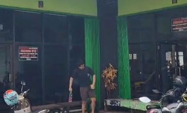 Langka temenan iki  !!! Muraaah puooll... 1,4M dapat 3 Ruko berjajar ????????????  (2 Ruko JUMBO digabung jd satu include alat-alat gym + 1 Ruko STAND